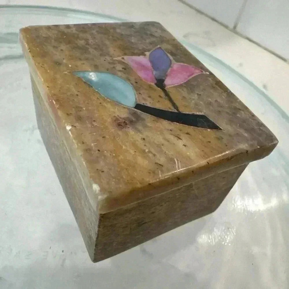 Vintage Small Marble Hand Carved Trinket Box Tiny 1” x 2” - Picture 3 of 16